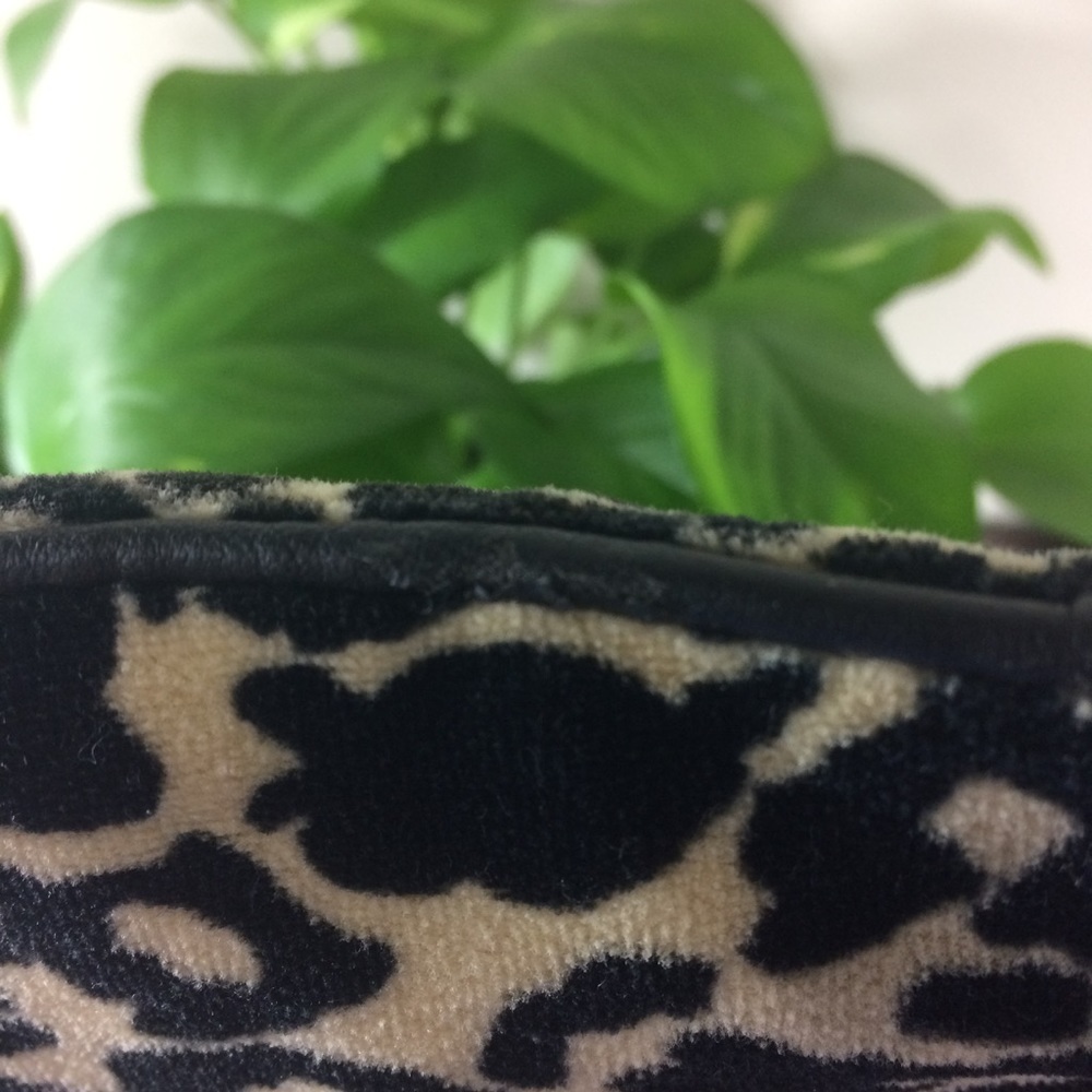Juicy Couture Animal Print Wristlet - Picture 6 of 7